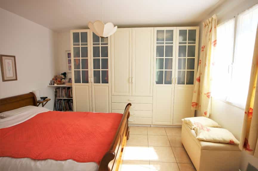 بيت في Fouzilhon, Occitanie 10176903