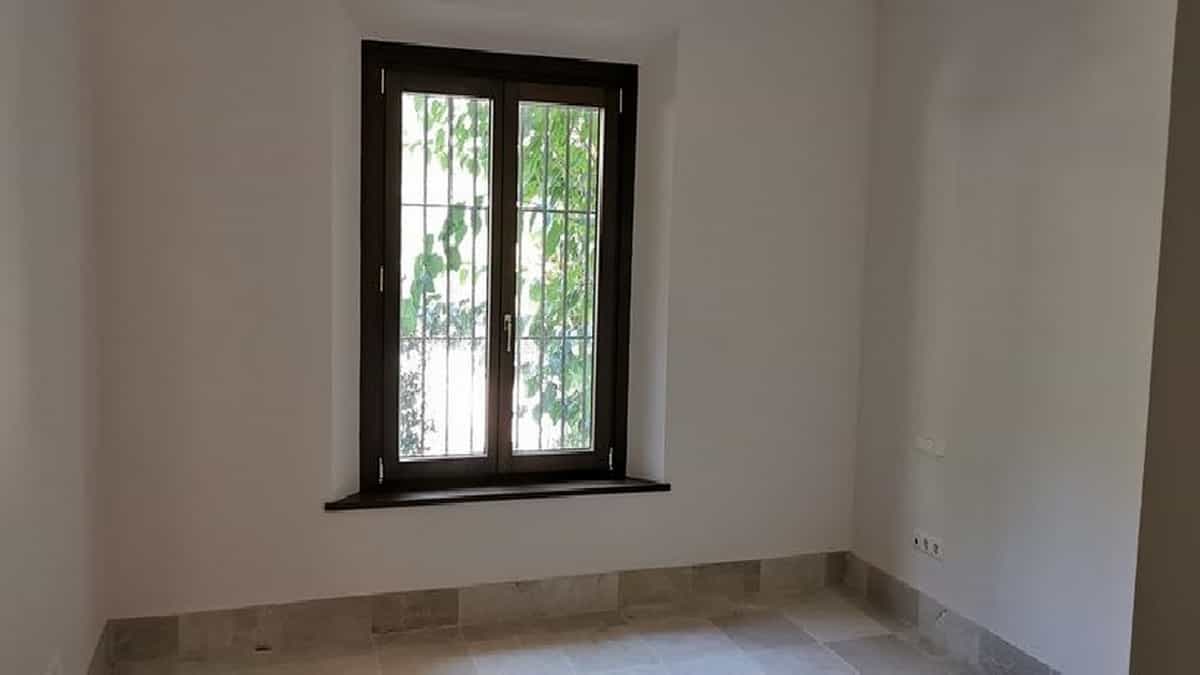 Condominium in Sotogrande, Andalusia 10176981