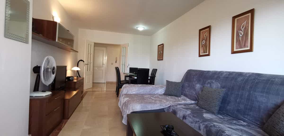 Condominium in Manilva, Andalusia 10177001