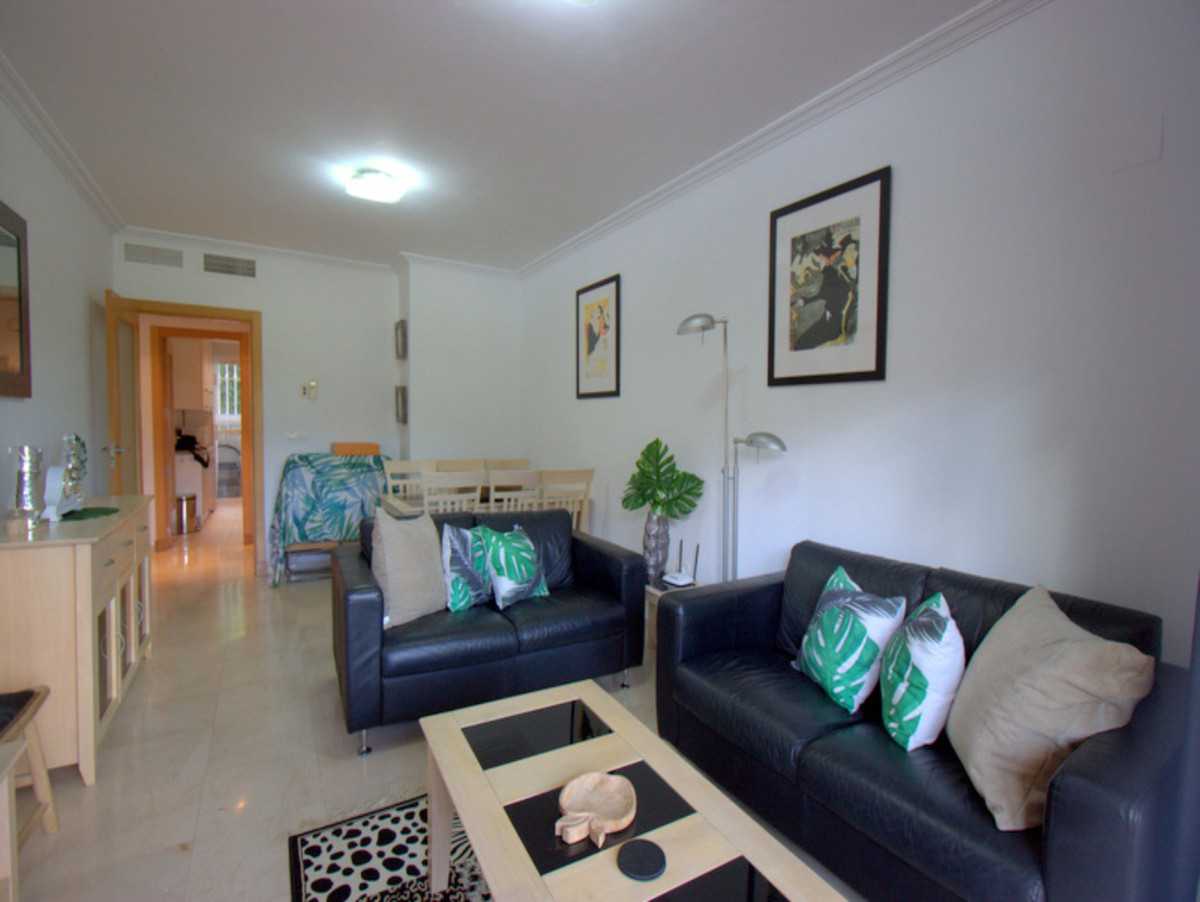 Condominium in Casares, Andalusia 10177020