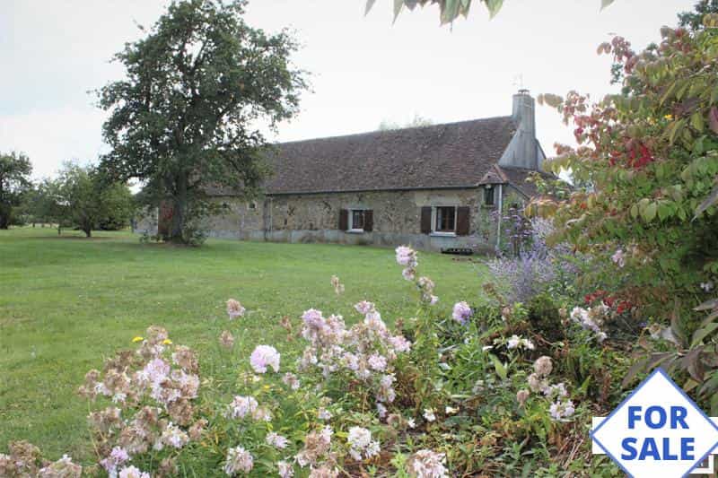 Huis in La Ferte-Bernard, Pays de la Loire 10177602