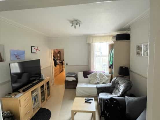 House in Rugby, Warwickshire 10177705