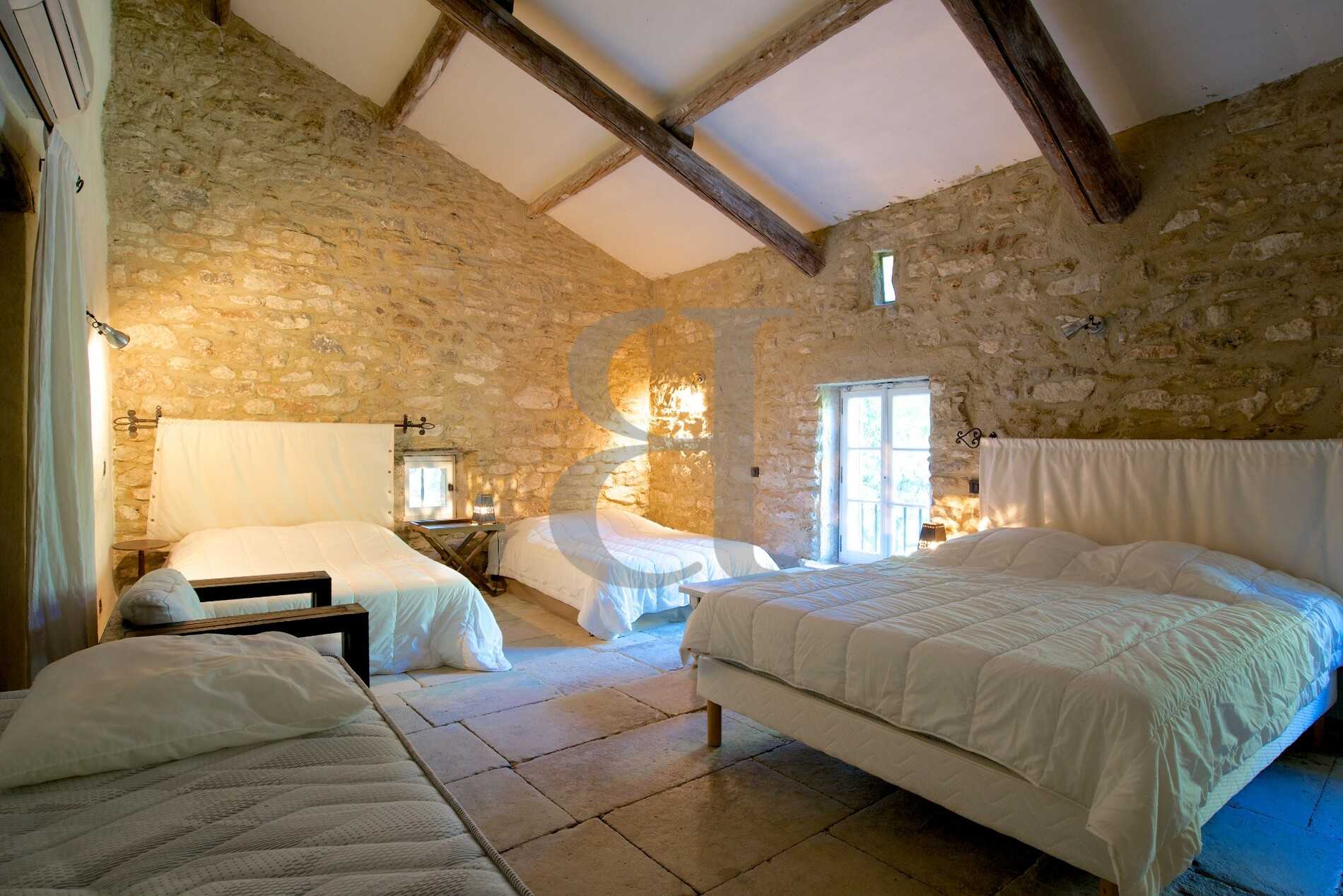 casa en Vaison-la-Romaine, Provence-Alpes-Côte d'Azur 10177795