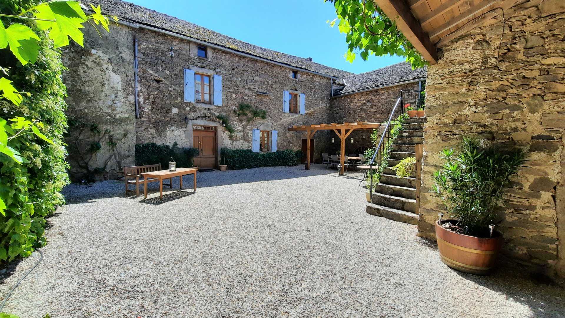 rumah dalam Montirat, Occitanie 10177888