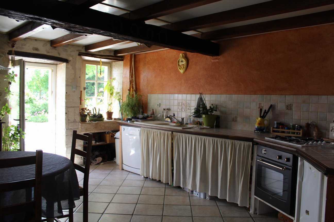 House in Cherval, Nouvelle-Aquitaine 10177901