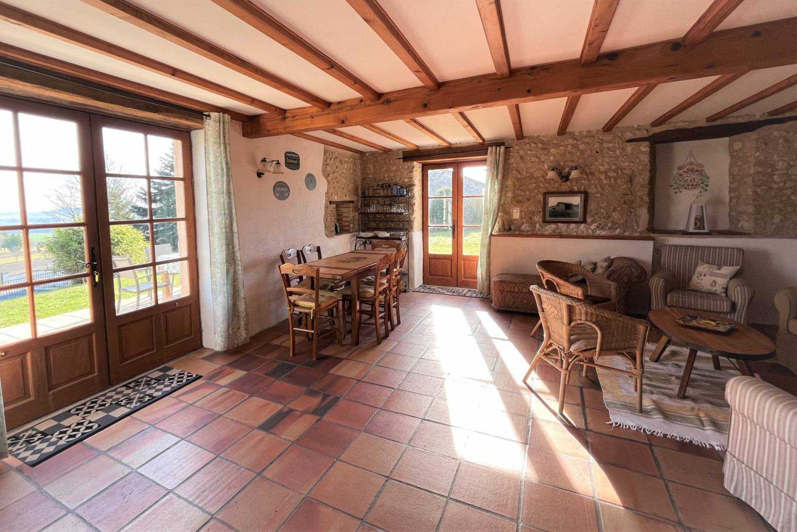 House in Nabinaud, Nouvelle-Aquitaine 10177912