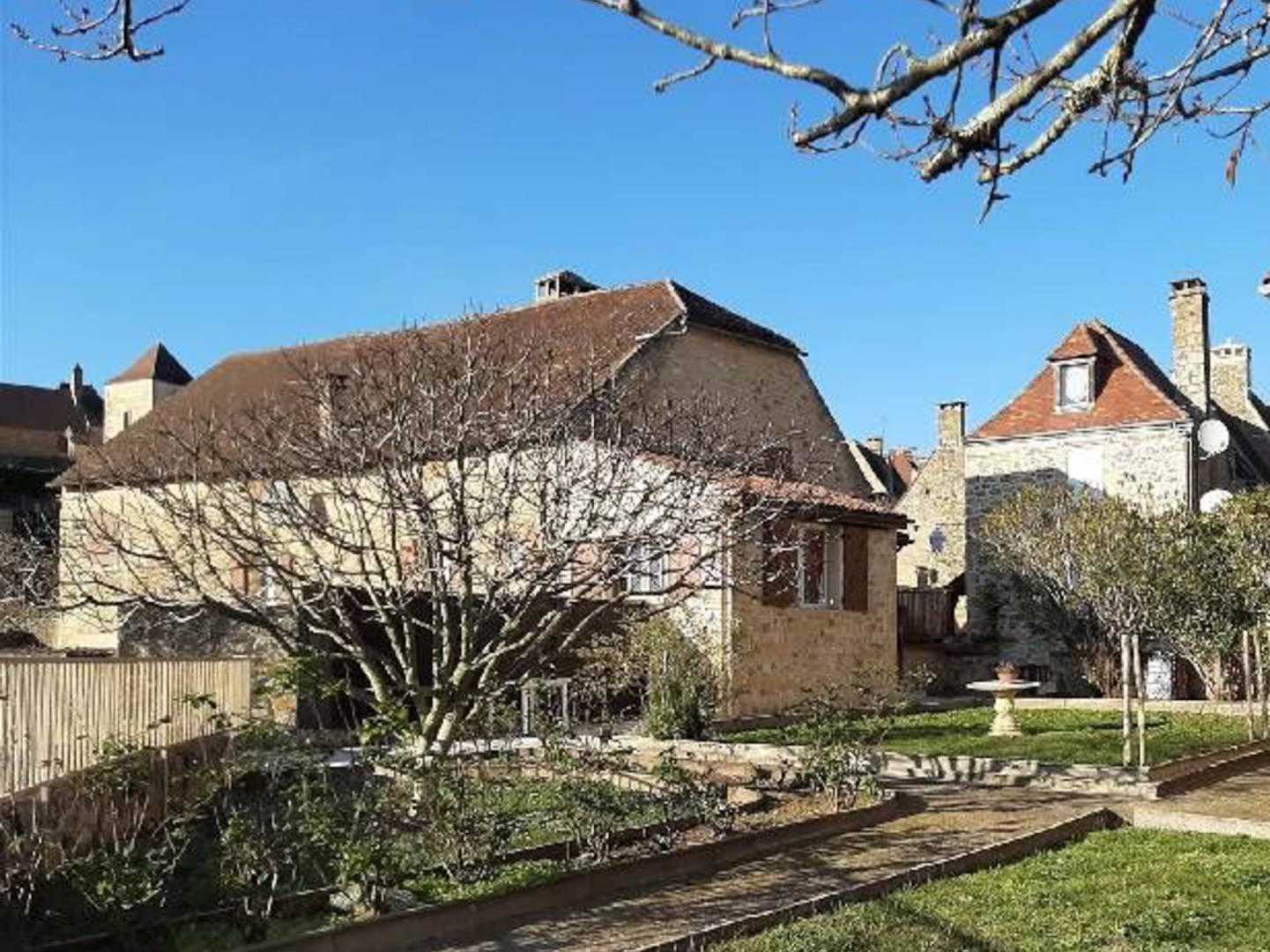 Rumah di Saint-Cyprien, Nouvelle-Aquitaine 10178045