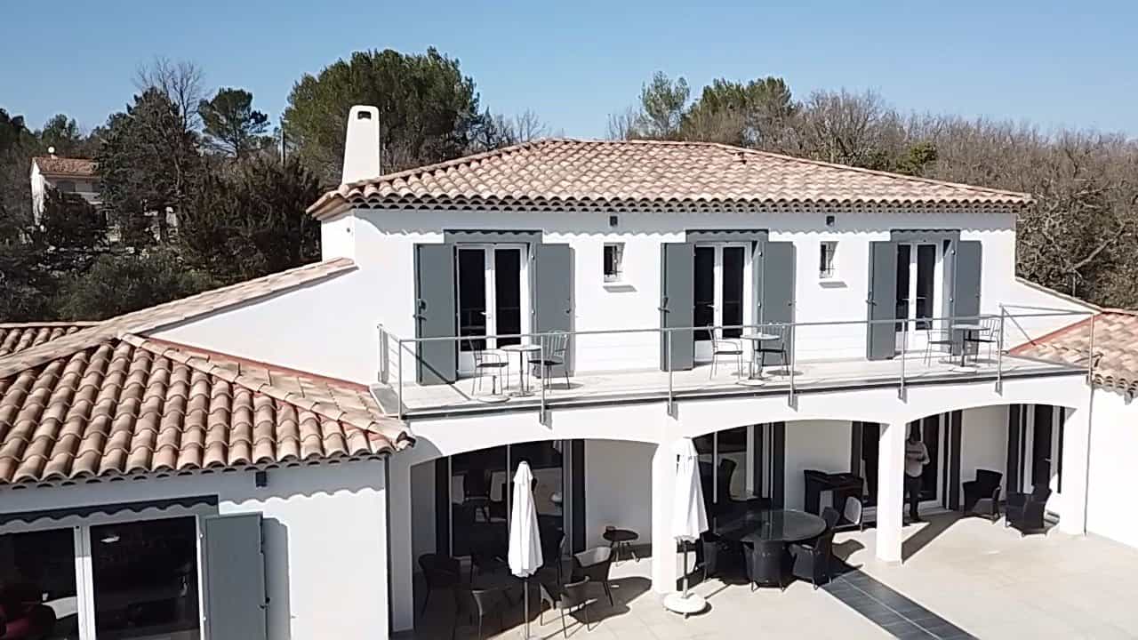 Rumah di Saint-Maximin-la-Sainte-Baume, Provence-Alpes-Cote d'Azur 10178056