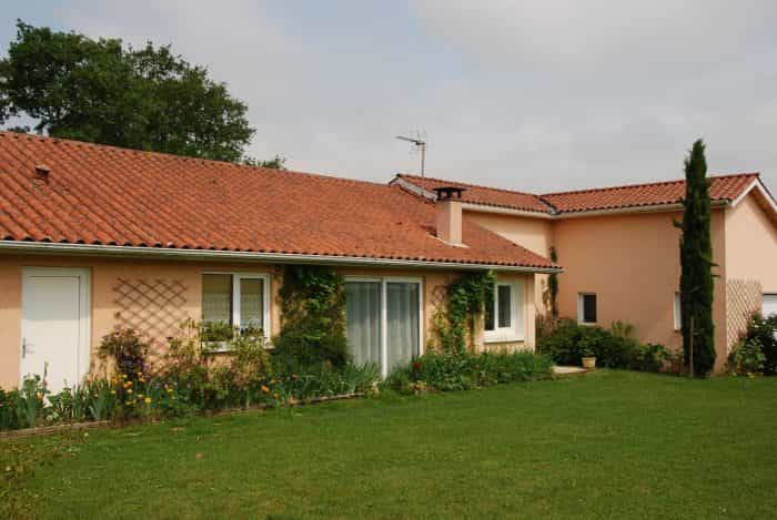 Hus i Seissan, Occitanie 10178095