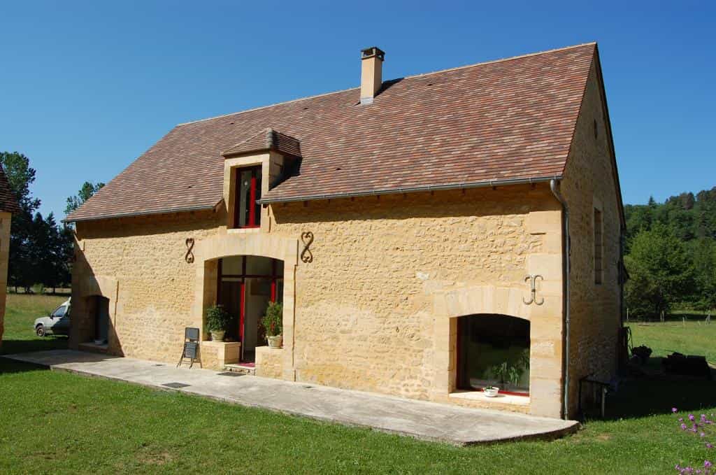 House in Saint-Cyprien, Nouvelle-Aquitaine 10178106