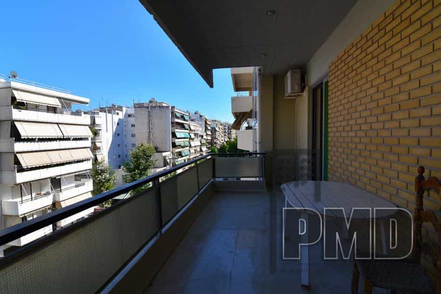 Condominium dans Palaio Faliro,  10178361