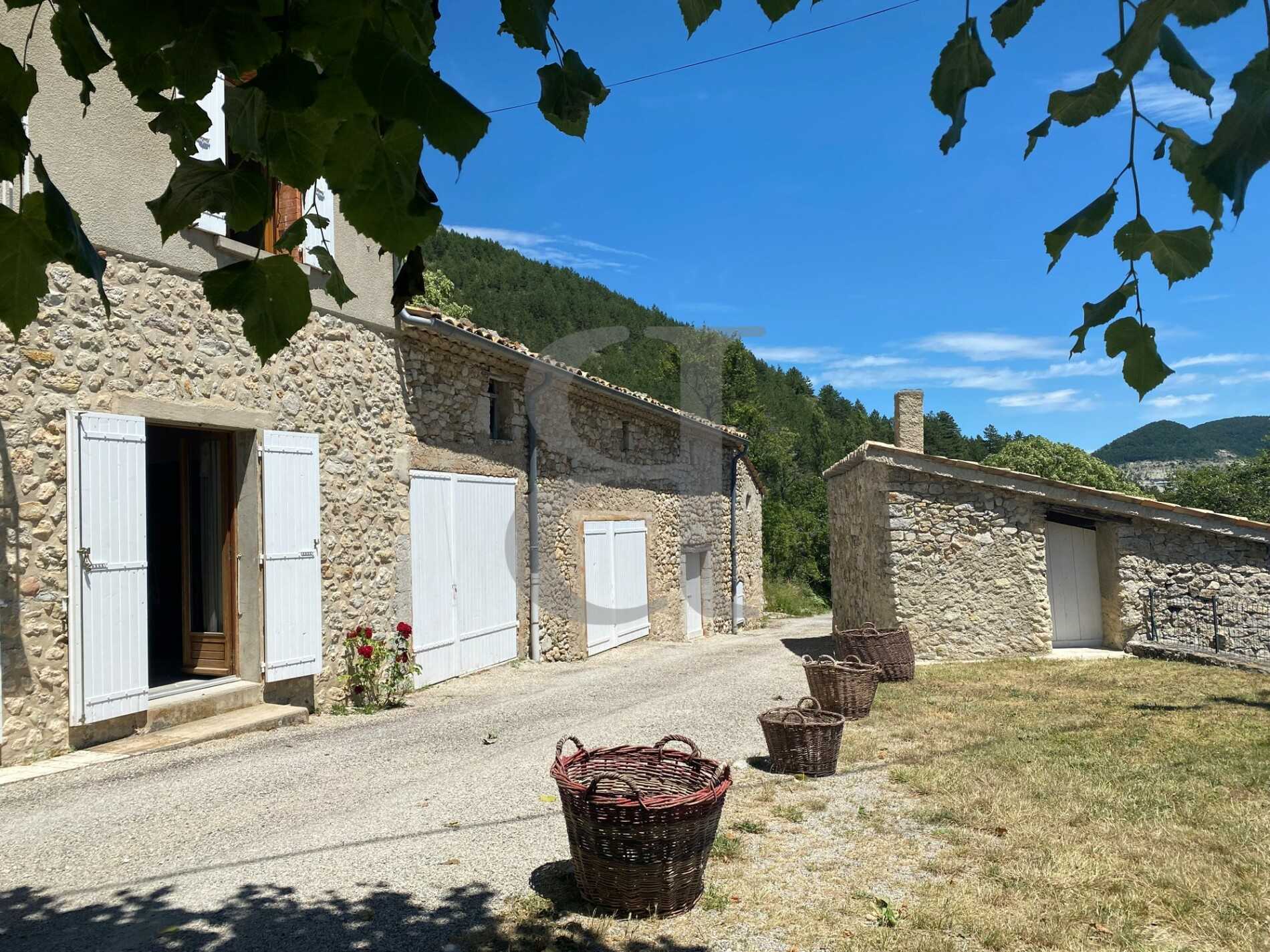 casa no Buis-les-Baronnies, Auvérnia-Ródano-Alpes 10178821