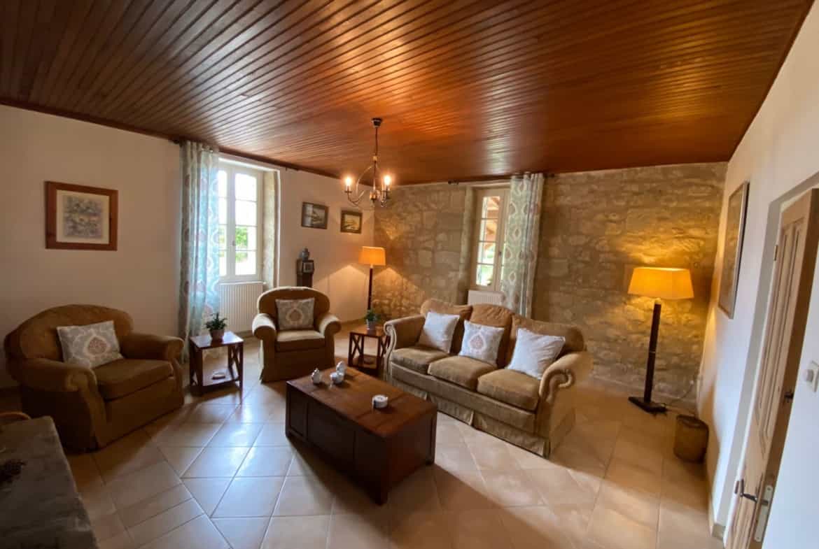 Dom w Miramont-de-Guyenne, Nouvelle-Aquitaine 10179010