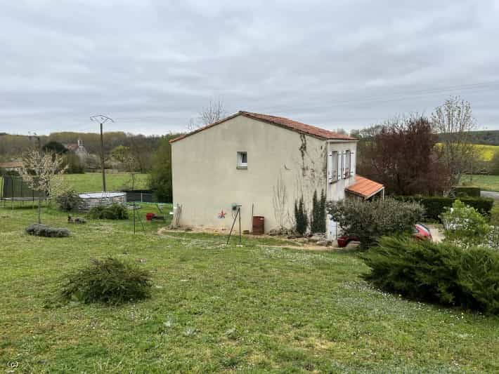 Rumah di Bernac, Nouvelle-Aquitaine 10179426