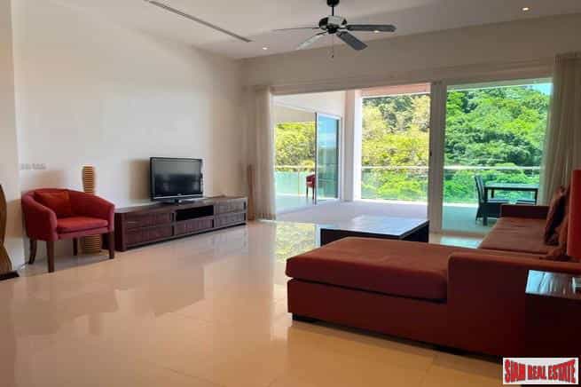 Condominium dans Kamala, Phuket 10180368