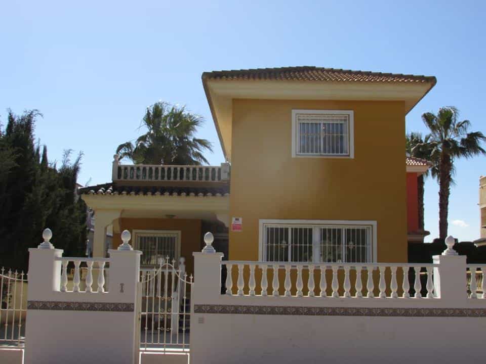 Perumahan di Los Alcázares, Region of Murcia 10180500
