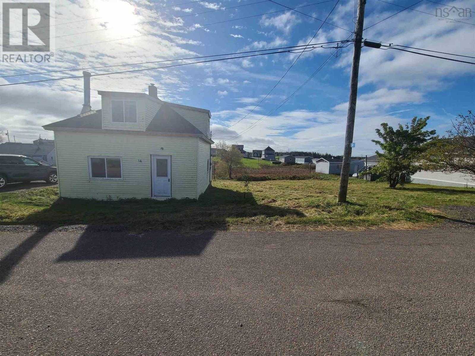 House in Port Hawkesbury, Nova Scotia 10180522