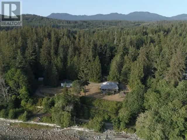קוֹנדוֹמִינִיוֹן ב Powell River, British Columbia 10180650