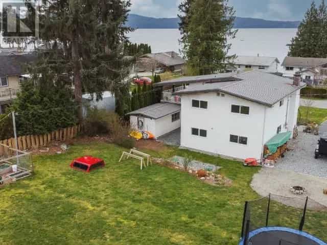 Osakehuoneisto sisään Powell River, British Columbia 10180651
