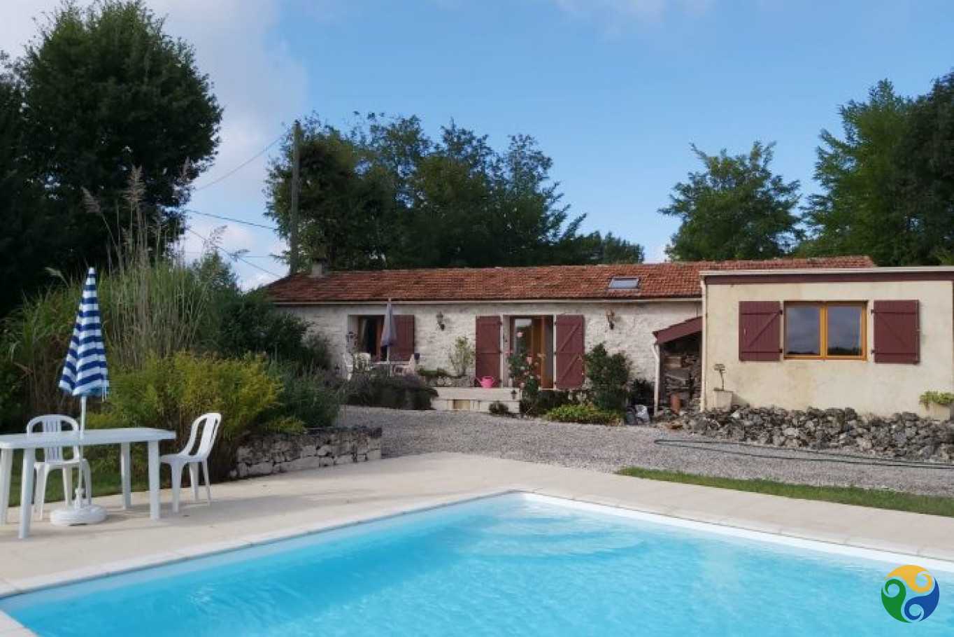 Condominium in Montaigu-de-Quercy, Occitanie 10180675