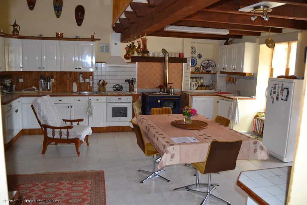 rumah dalam Villefagnan, Nouvelle-Aquitaine 10180719