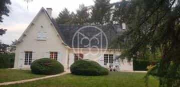Talo sisään Saint-Cyr-en-Val, Centre-Val de Loire 10181029