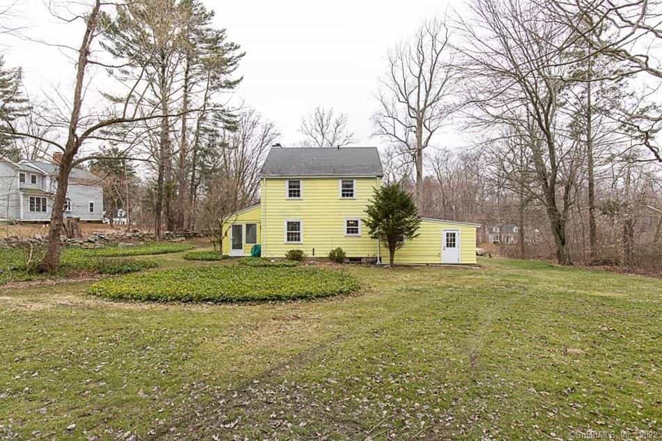 House in Woodbridge, Connecticut 10181119