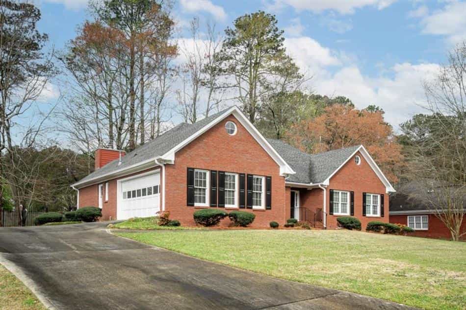 House in Loganville, Georgia 10181346