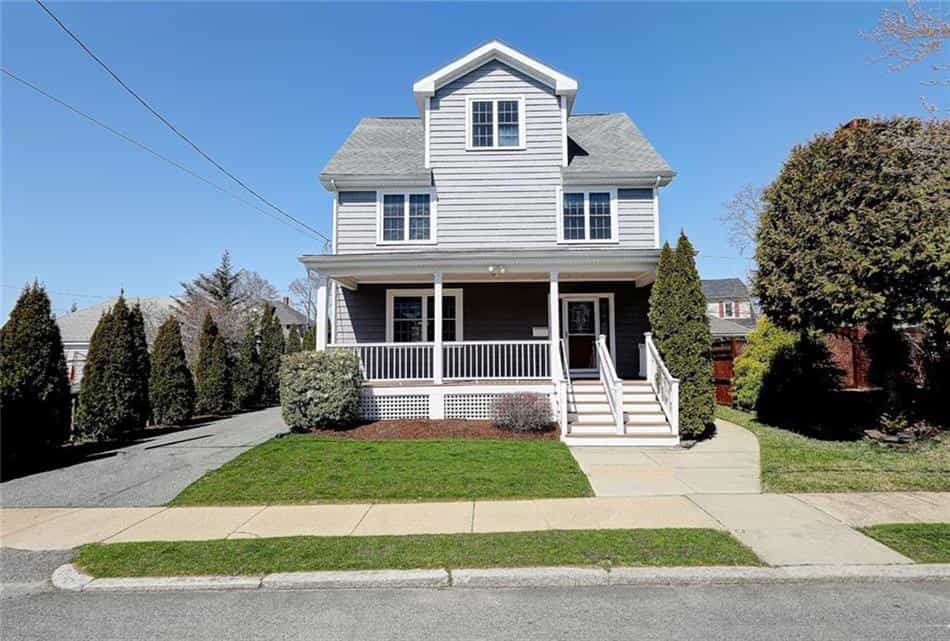 House in East Providence, Rhode Island 10181866