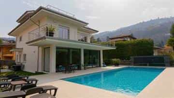 House in Stresa, Piedmont 10181978