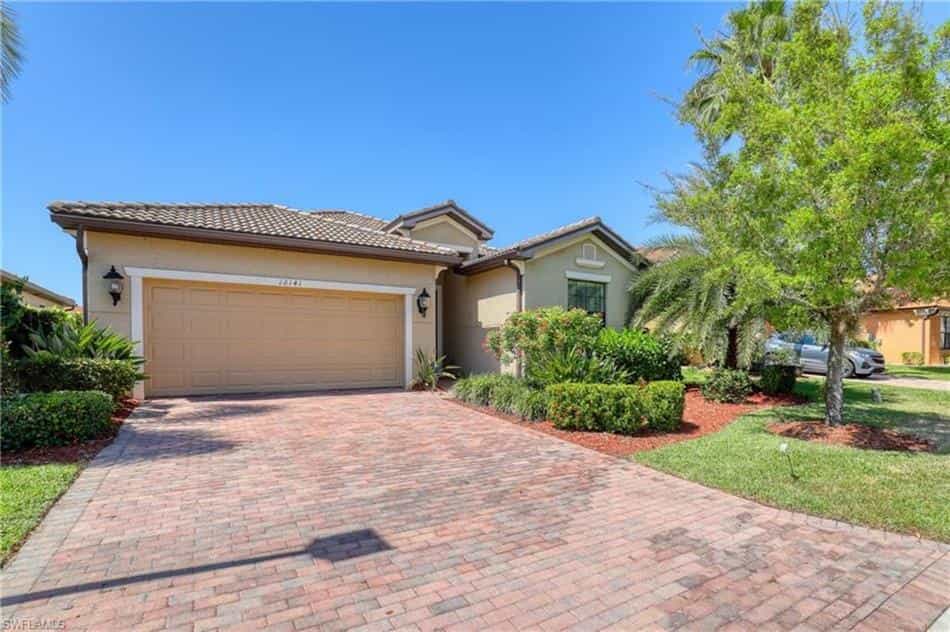 House in Fort Myers, Florida 10182043