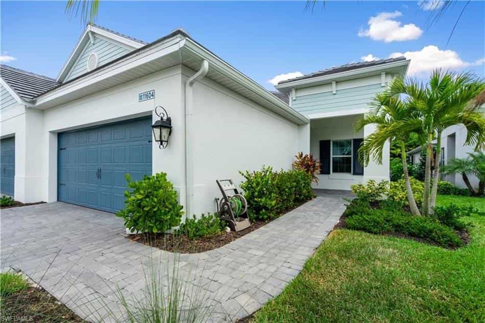 House in Fort Myers, Florida 10182048