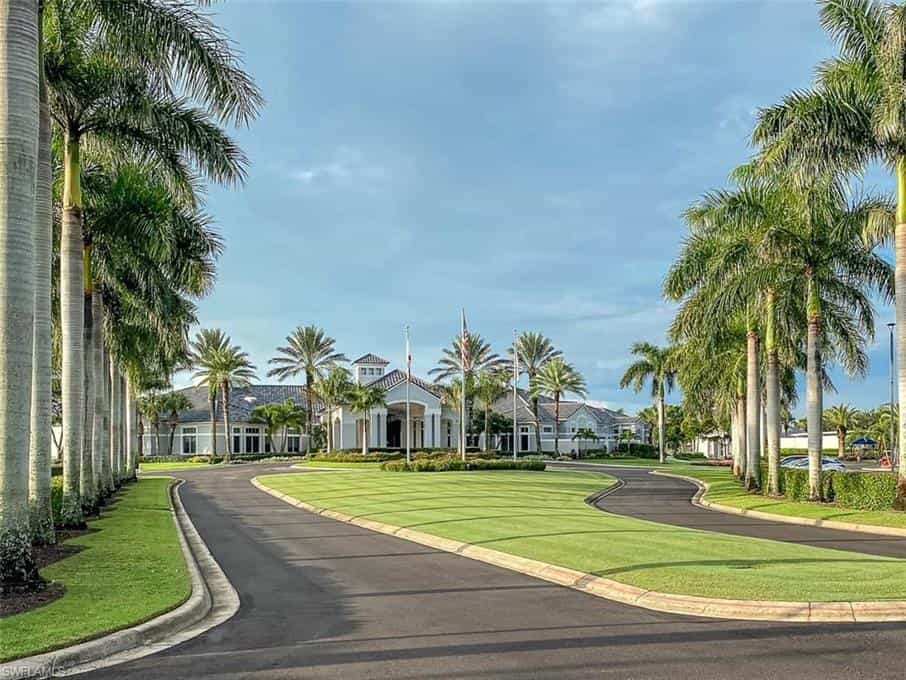 Condominium in Fort Myers, Florida 10182063