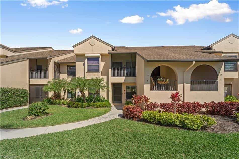 Condominium in Cipressenmeer, Florida 10182071