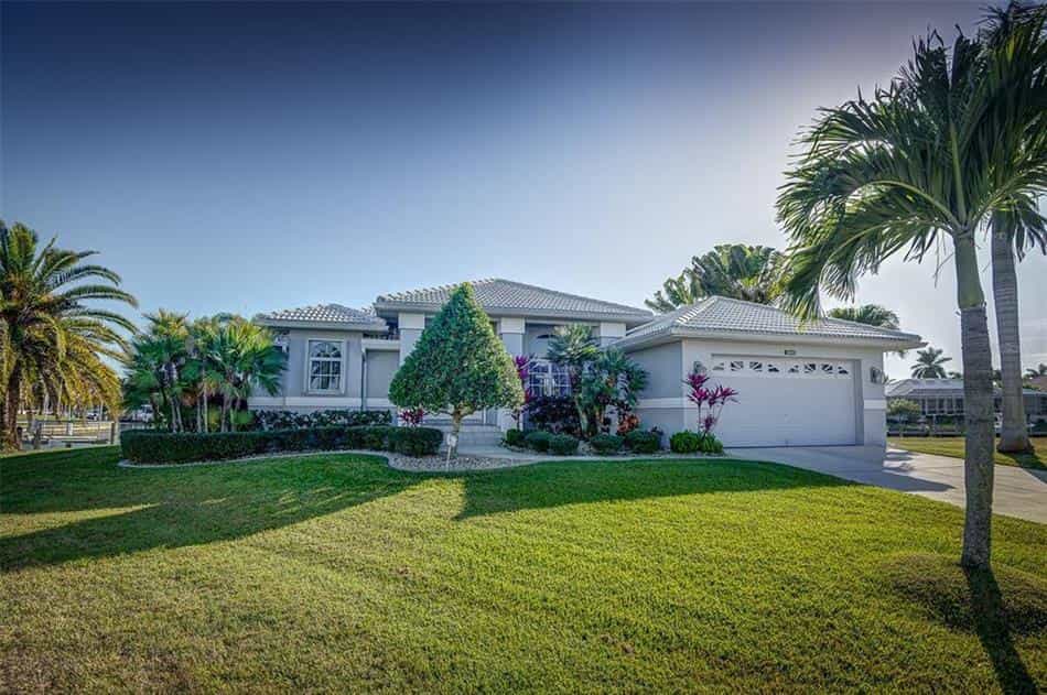 House in Punta Gorda, Florida 10182149
