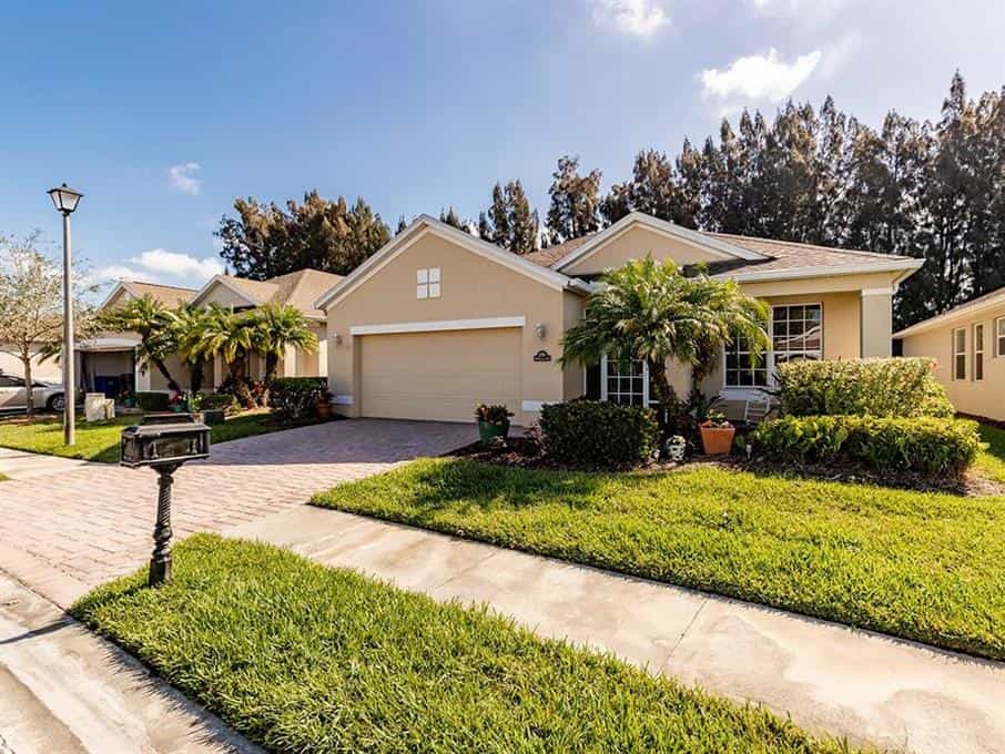 House in West Vero Corridor, Florida 10182267
