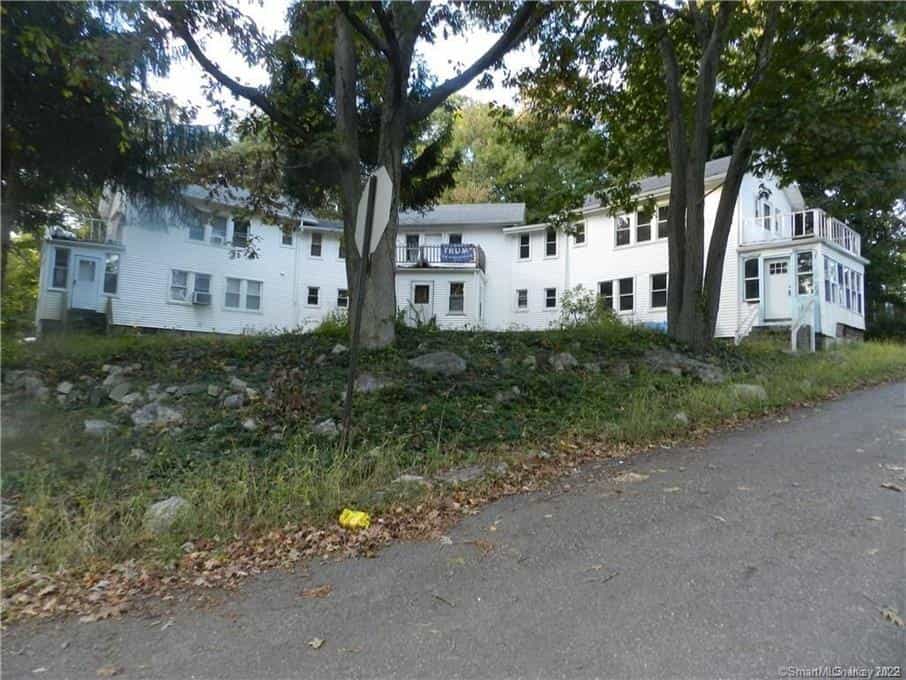 жилой дом в Lake Peekskill, New York 10182591