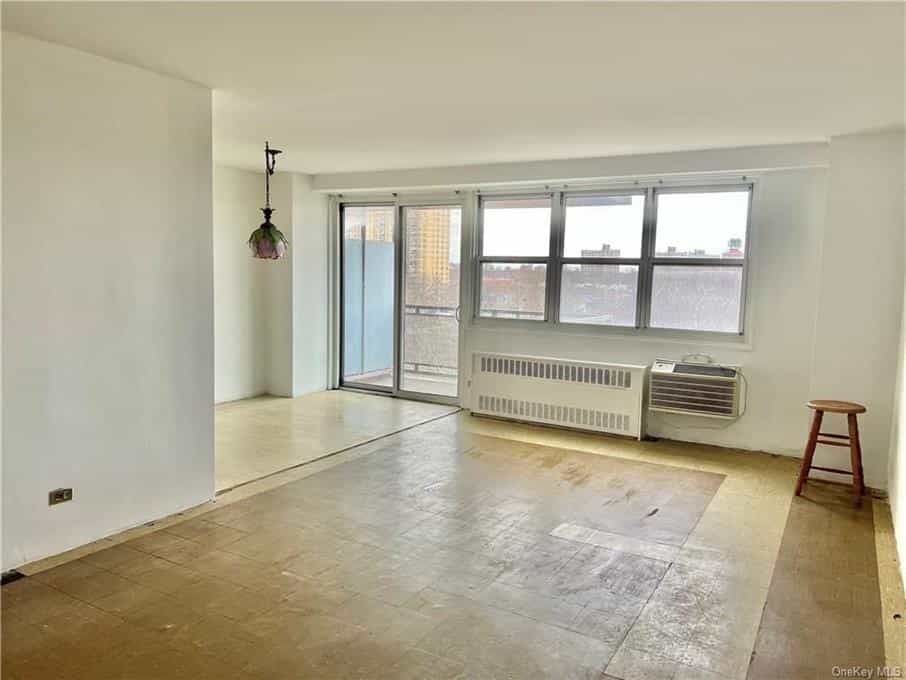 Condominium in Bronx, New York 10182723