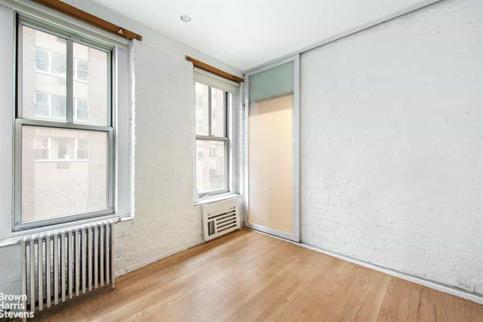 Condominium in New York, New York 10182811
