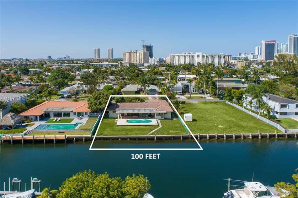 Condominium in Golden Beach, Florida 10182913