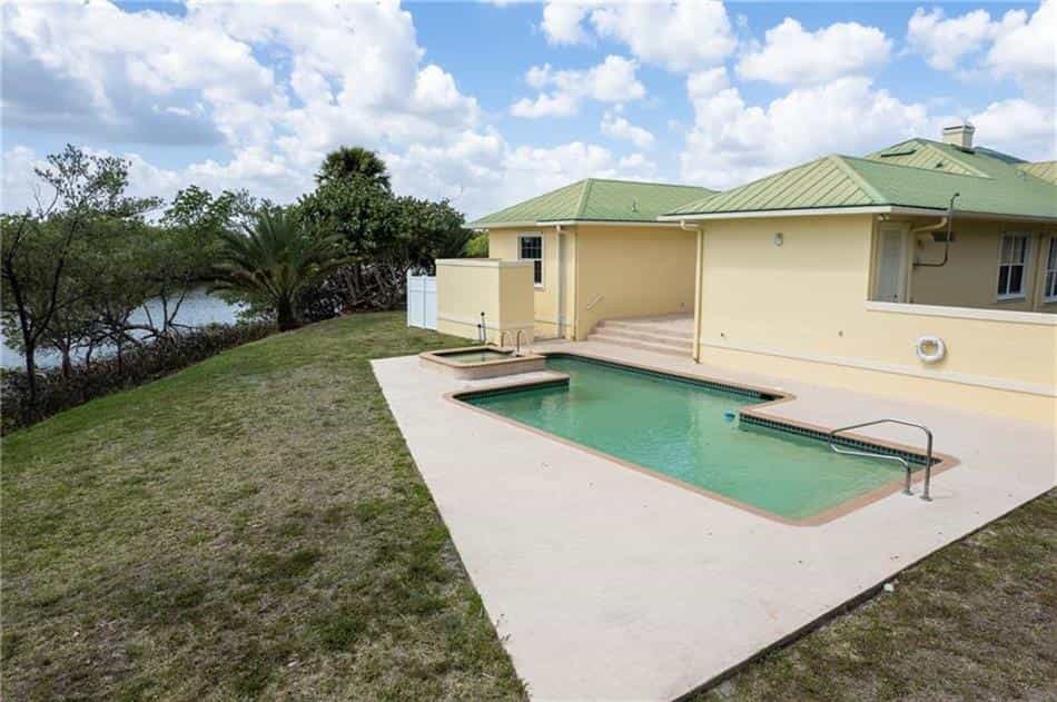 House in Fort Pierce, Florida 10182915