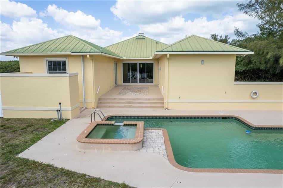 House in Fort Pierce, Florida 10182915