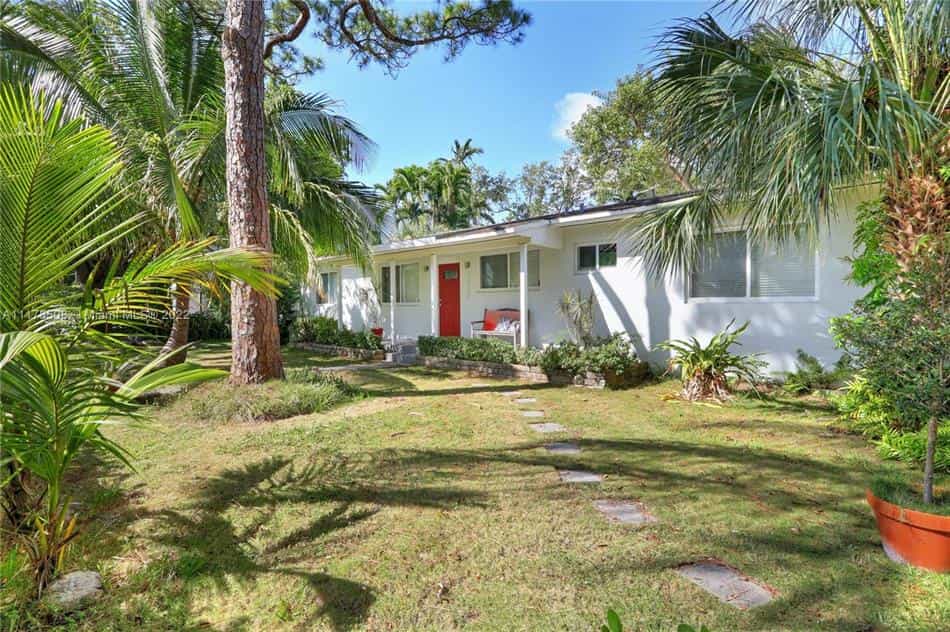 Condominium in Coral Gables, Florida 10182928