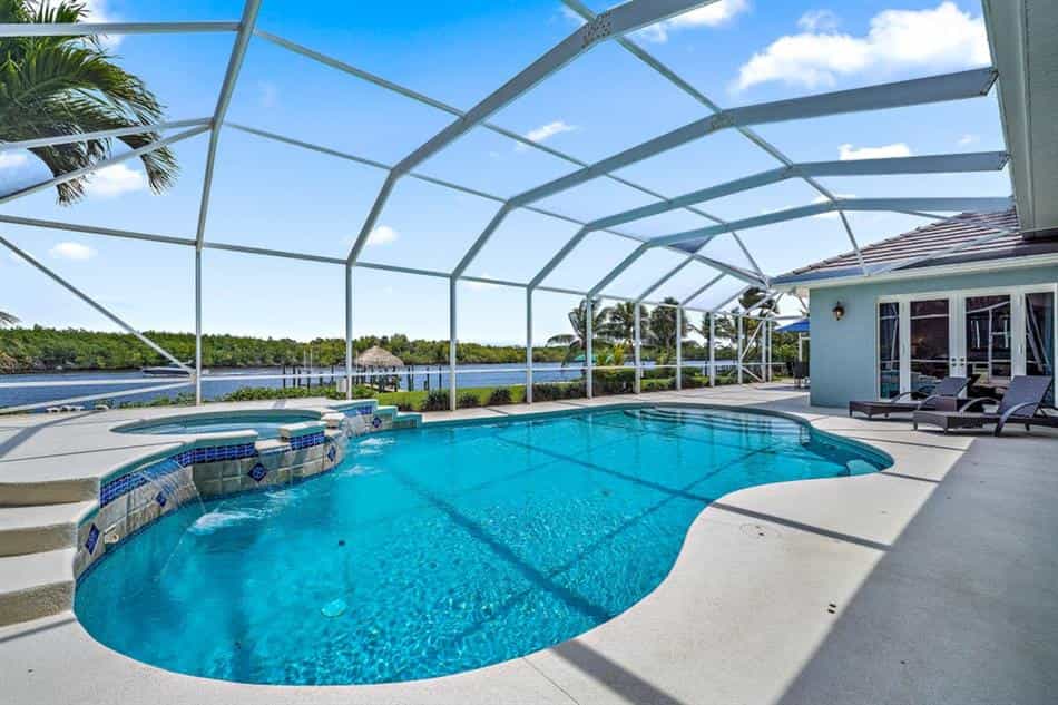 House in North River Shores, Florida 10182935