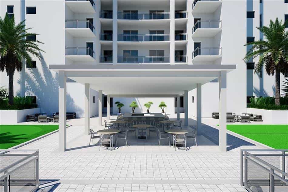 Condominium in Tampa, Florida 10182973