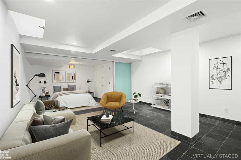 Condominium in New York, New York 10183027