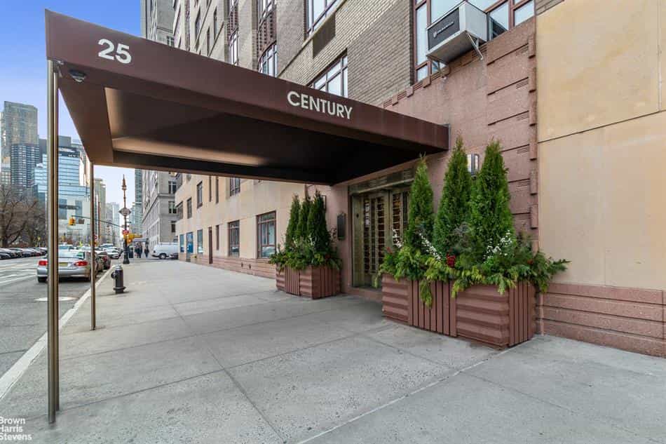 Condominium in Manhattan, New York 10183093