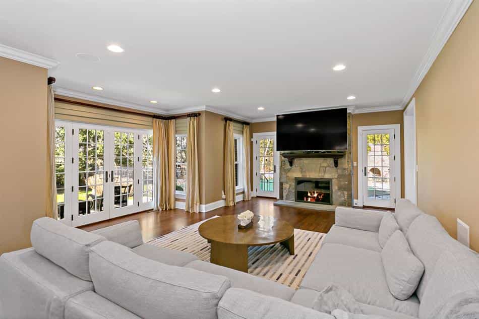 House in Scarsdale, New York 10183218