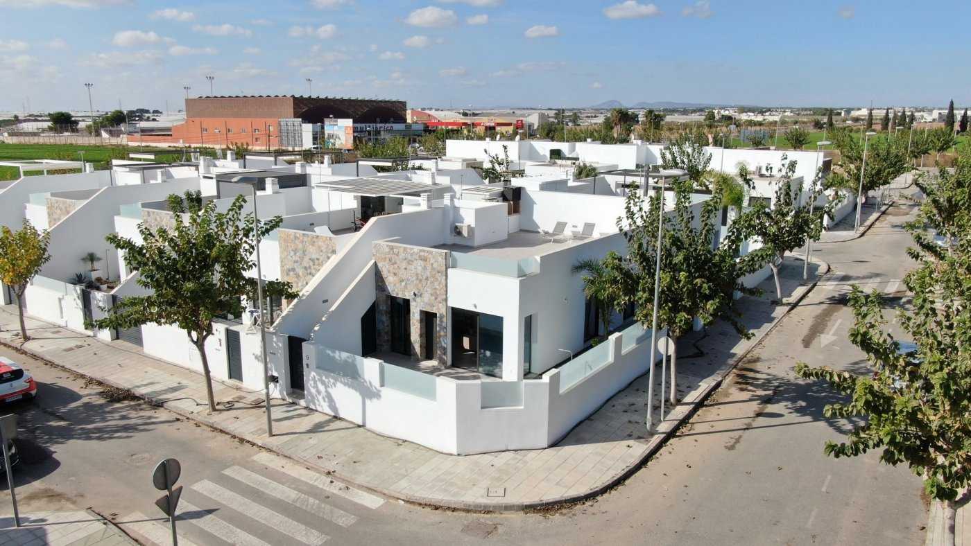 Condominio en Pilar de la Horadada, Valencia 10183418