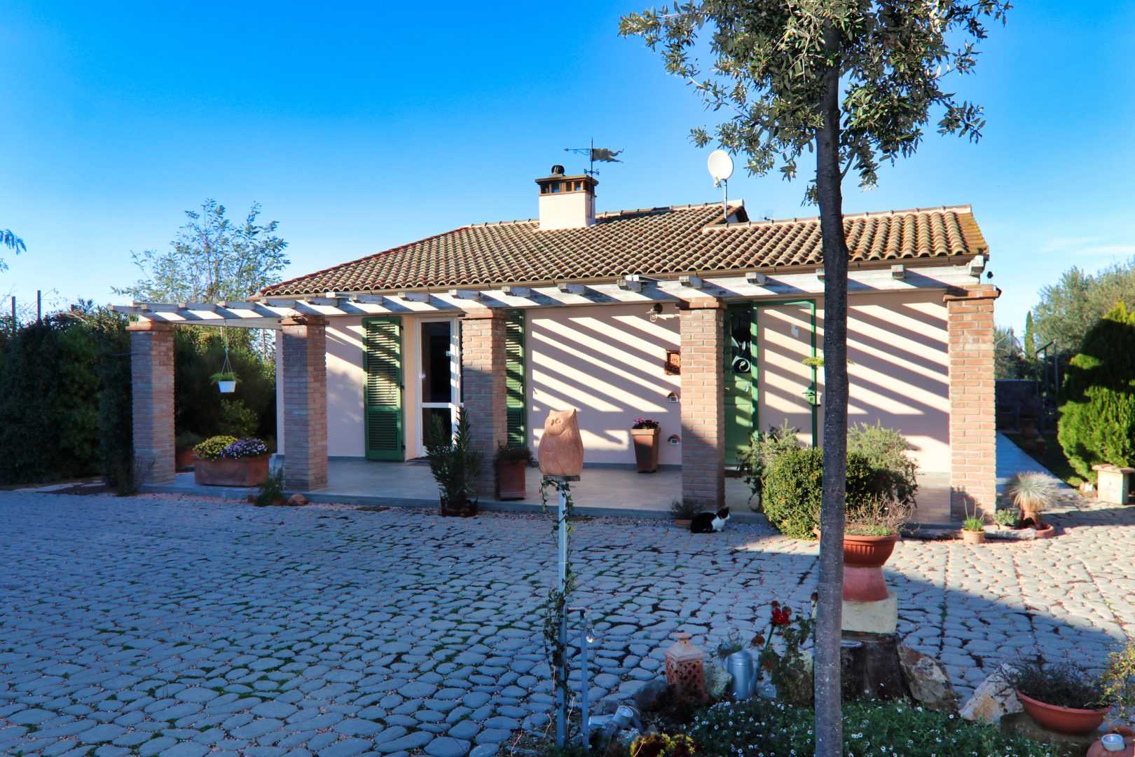 房子 在 Castagneto Carducci, Tuscany 10185158